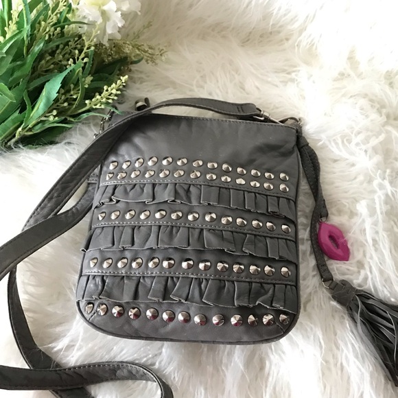 💕🙏🏾Betsy Johnson crossbody bag💕🙏🏾 - Picture 2 of 8